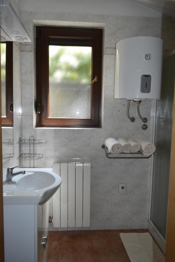 Studio Max With Parking Rovinj Exterior foto